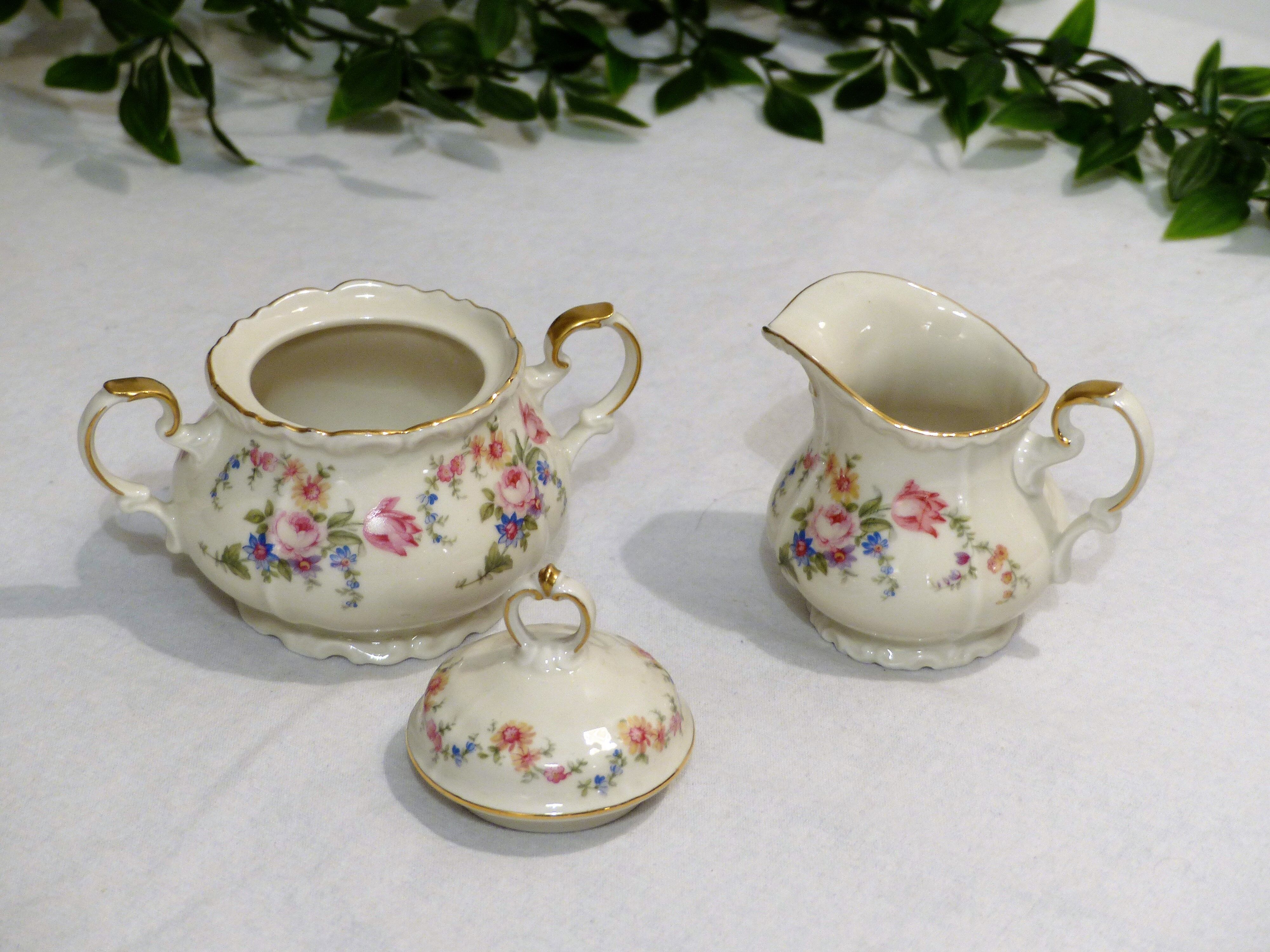 Bavaria sweetener and milk jug