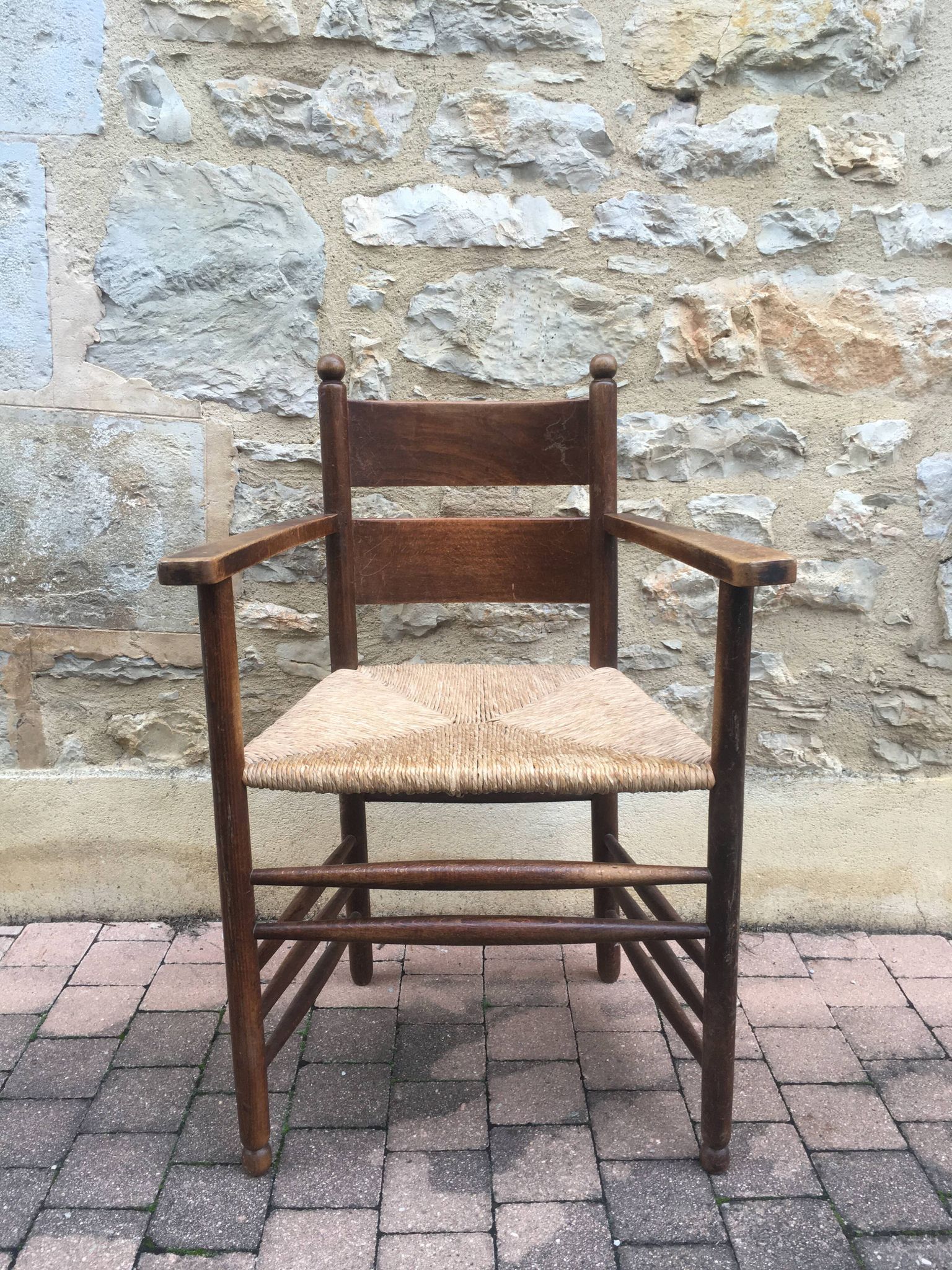 Fauteuil paillé rustique
