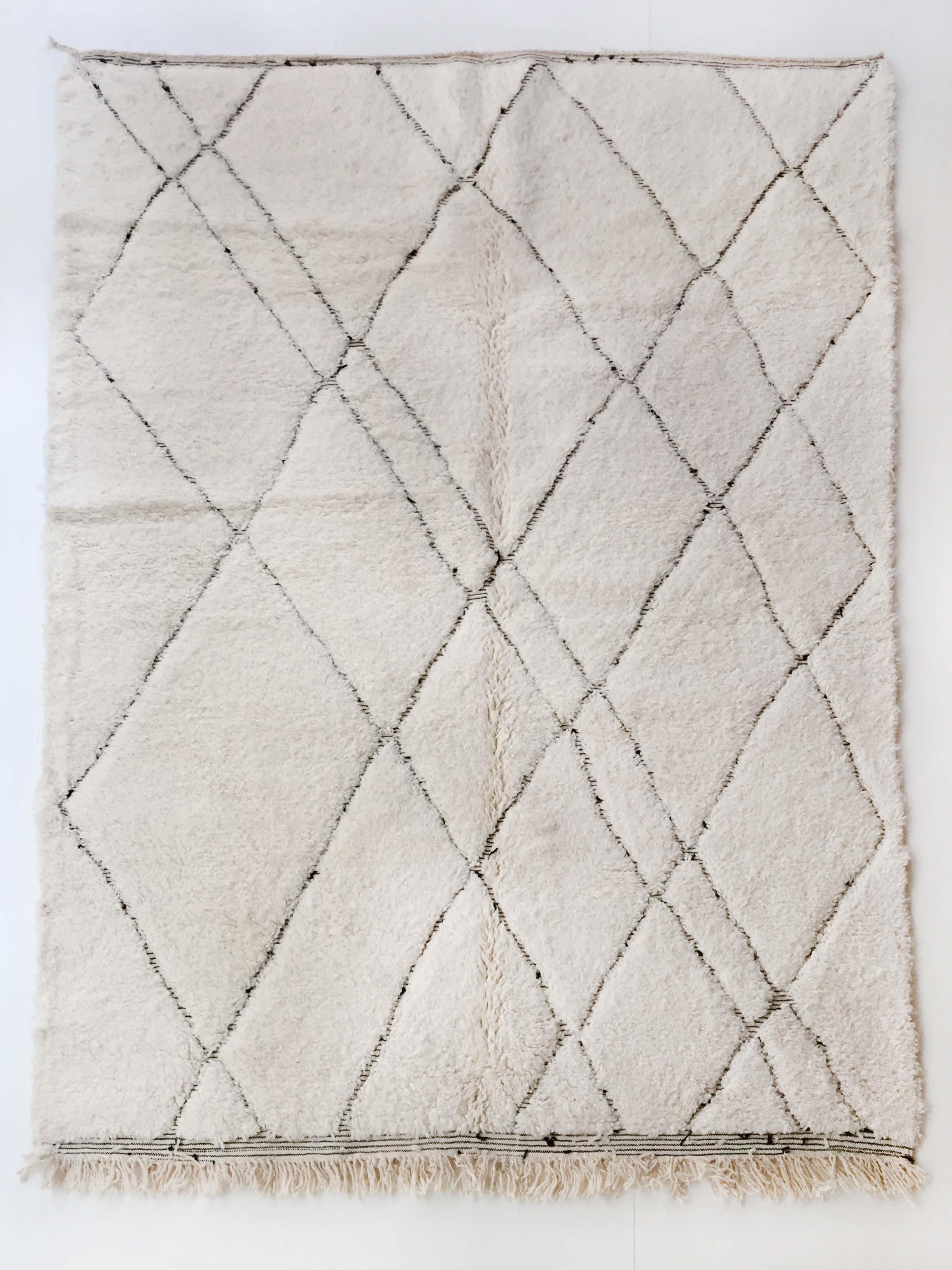Moroccan Berber carpet blessed ouarain ecru with black diamonds engraved 284x198cm