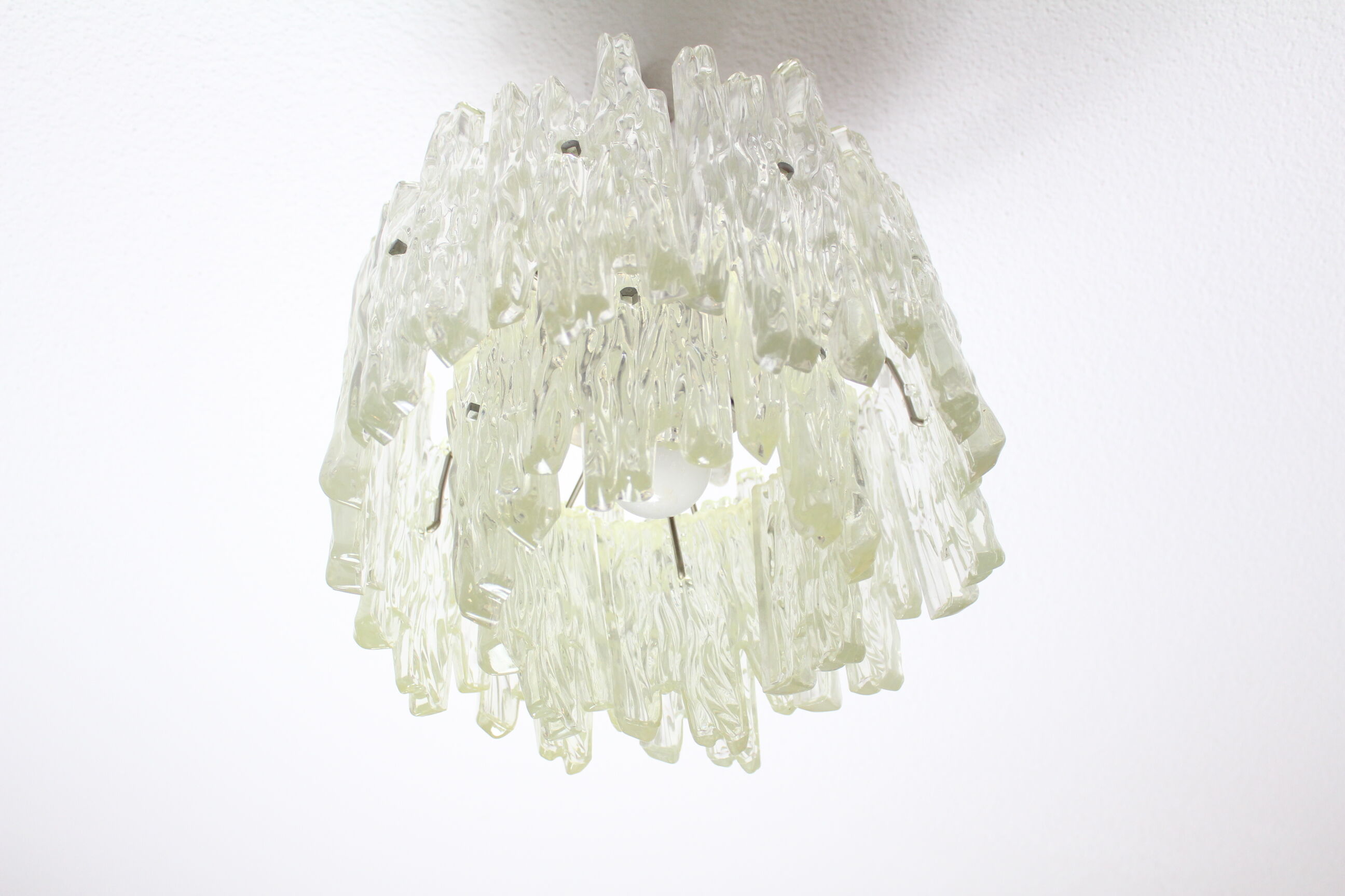 "Ice" chandelier in Lucite from Kalmar, Austria, 60 's, Plexiglas