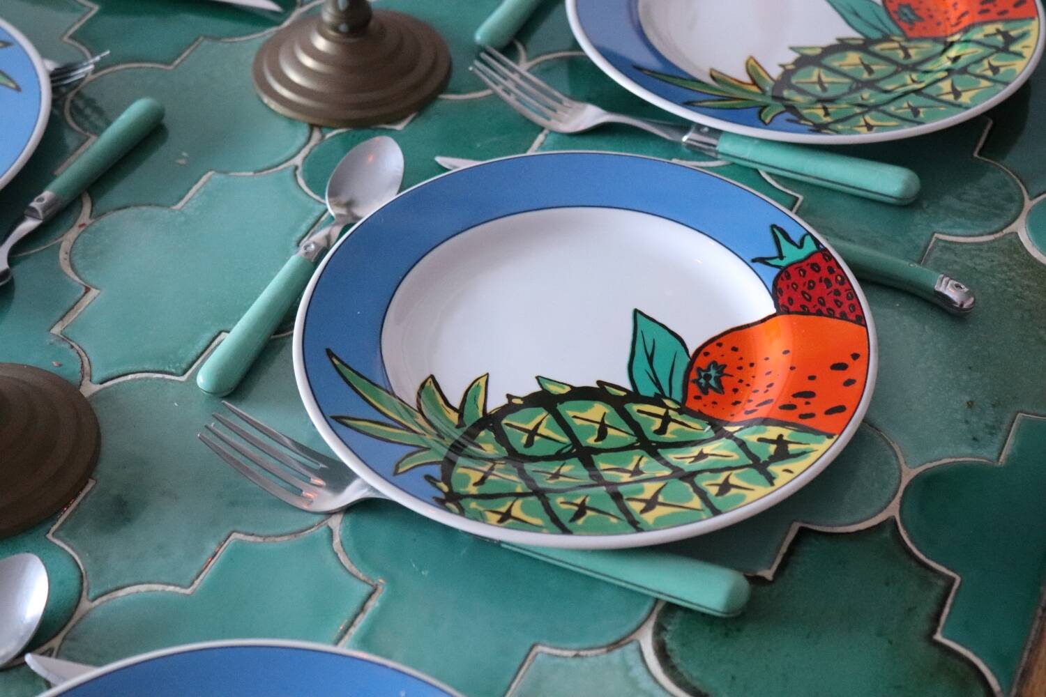 6 pop 90's porcelain dessert plates