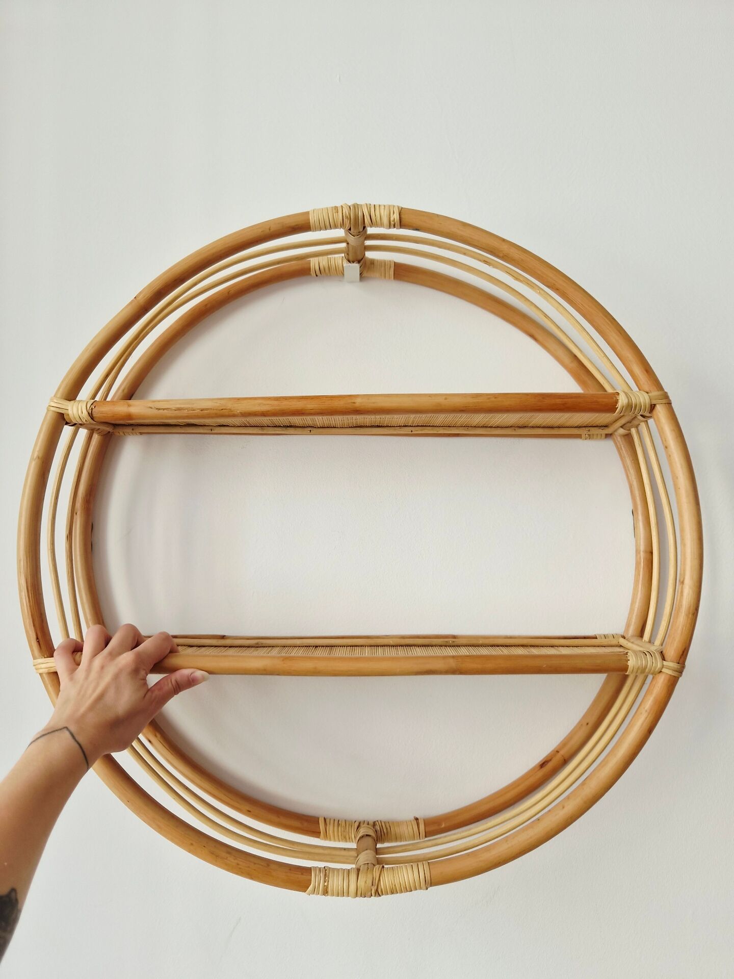 Étagère murale circulaire vintage en Rotin/Bambou bohème '70s/'80s -