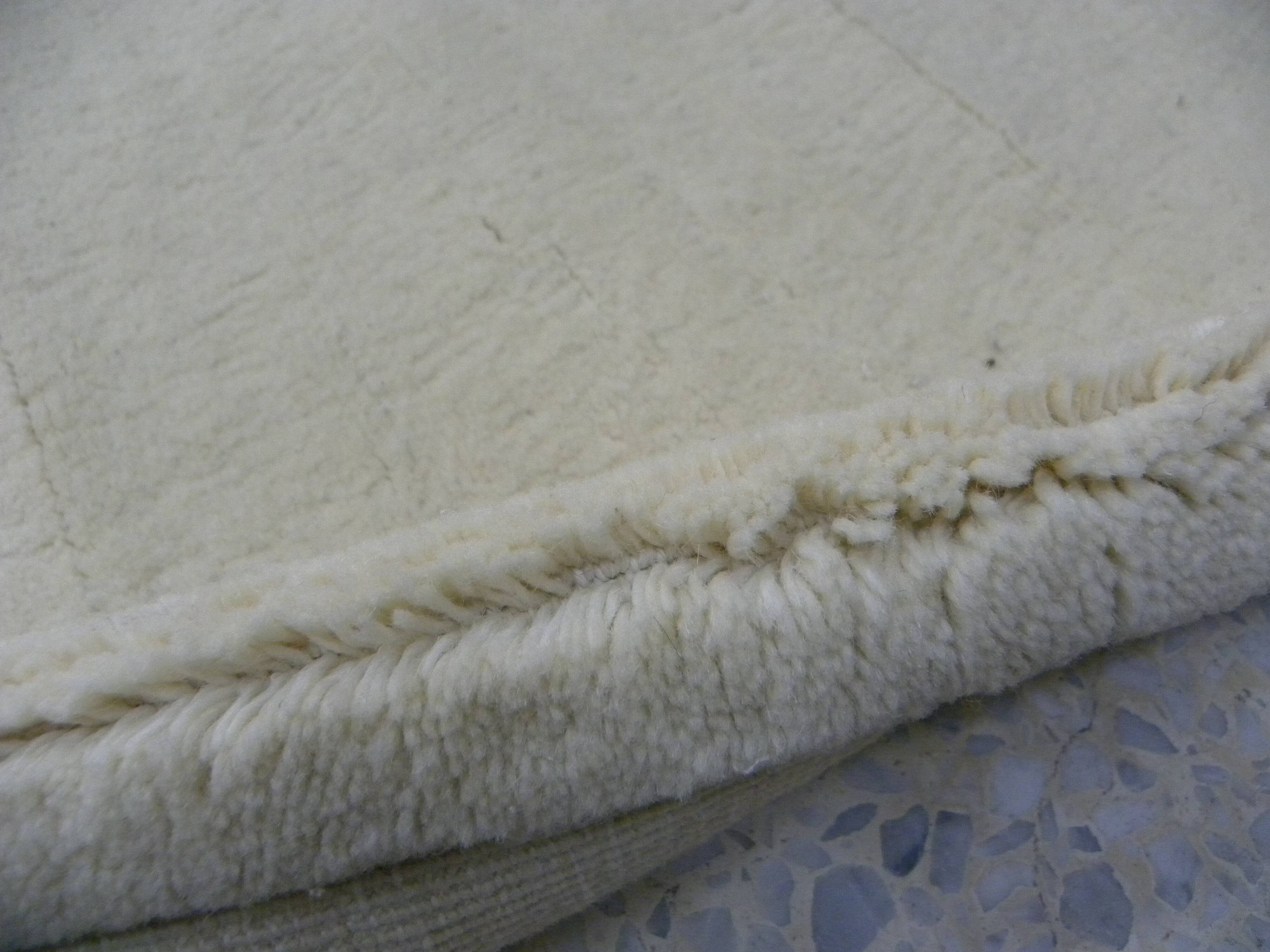 Authentic Beige Berber Rug Minimalist Style Clean Design