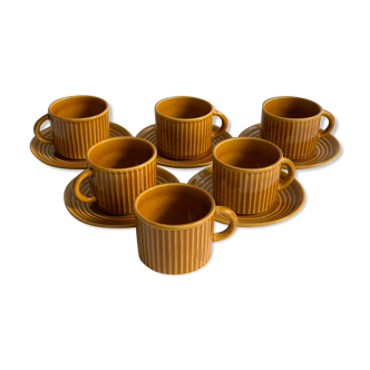 Tasses et soucoupes vintage