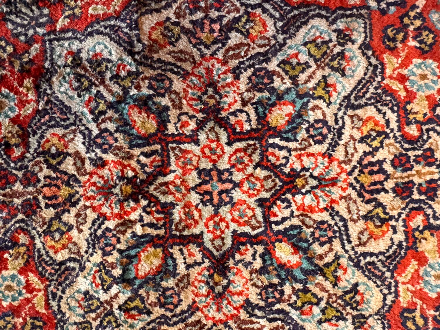 Chinese silk oriental rug 103 cm x 64 cm