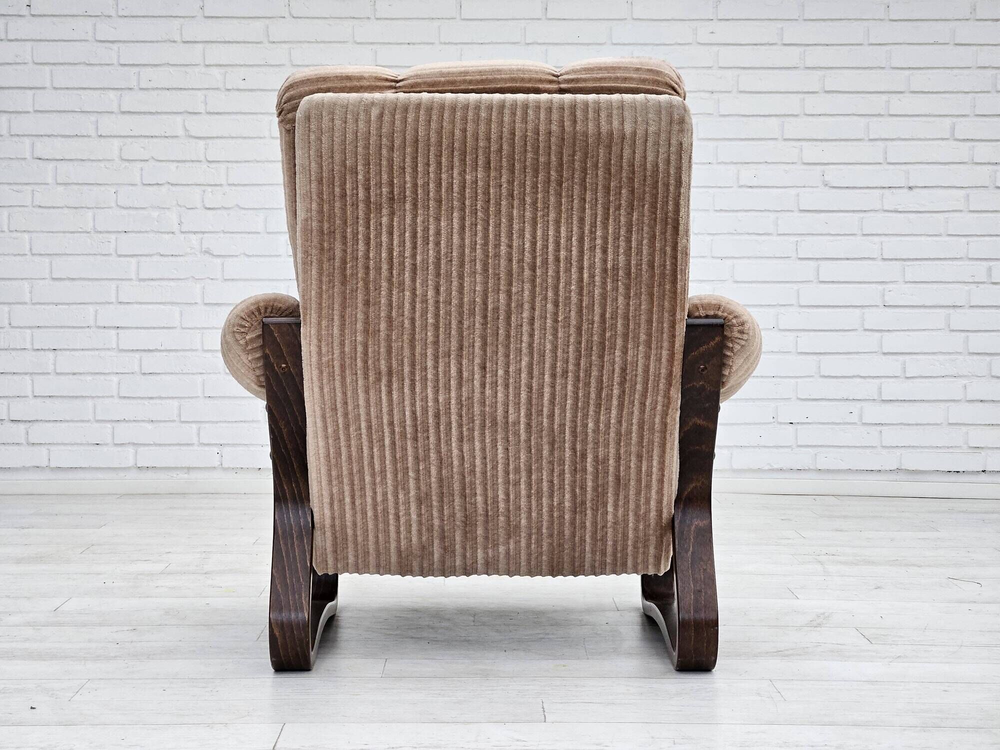 1970s, pair of Danish lounge chairs, original very good condition, corduroy.