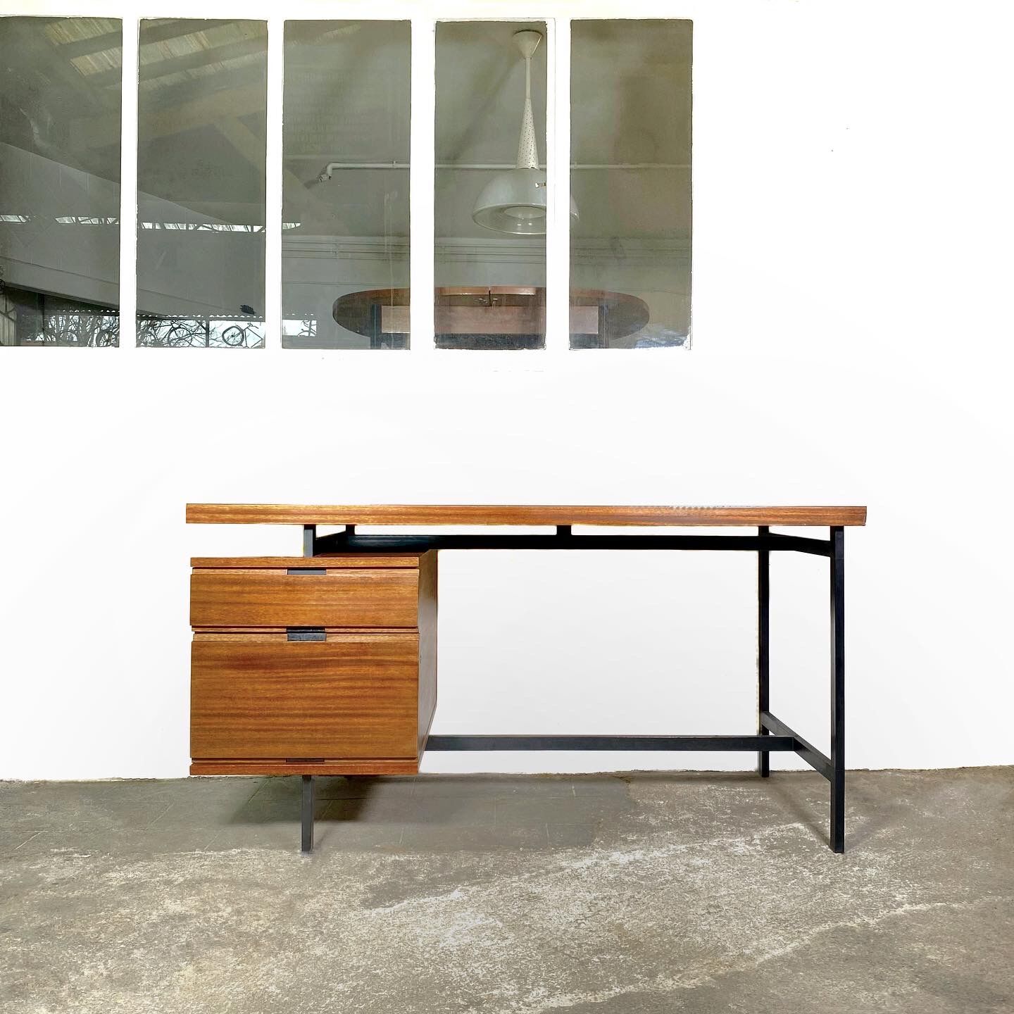 Bureau par Pierre Guariche, 1950
