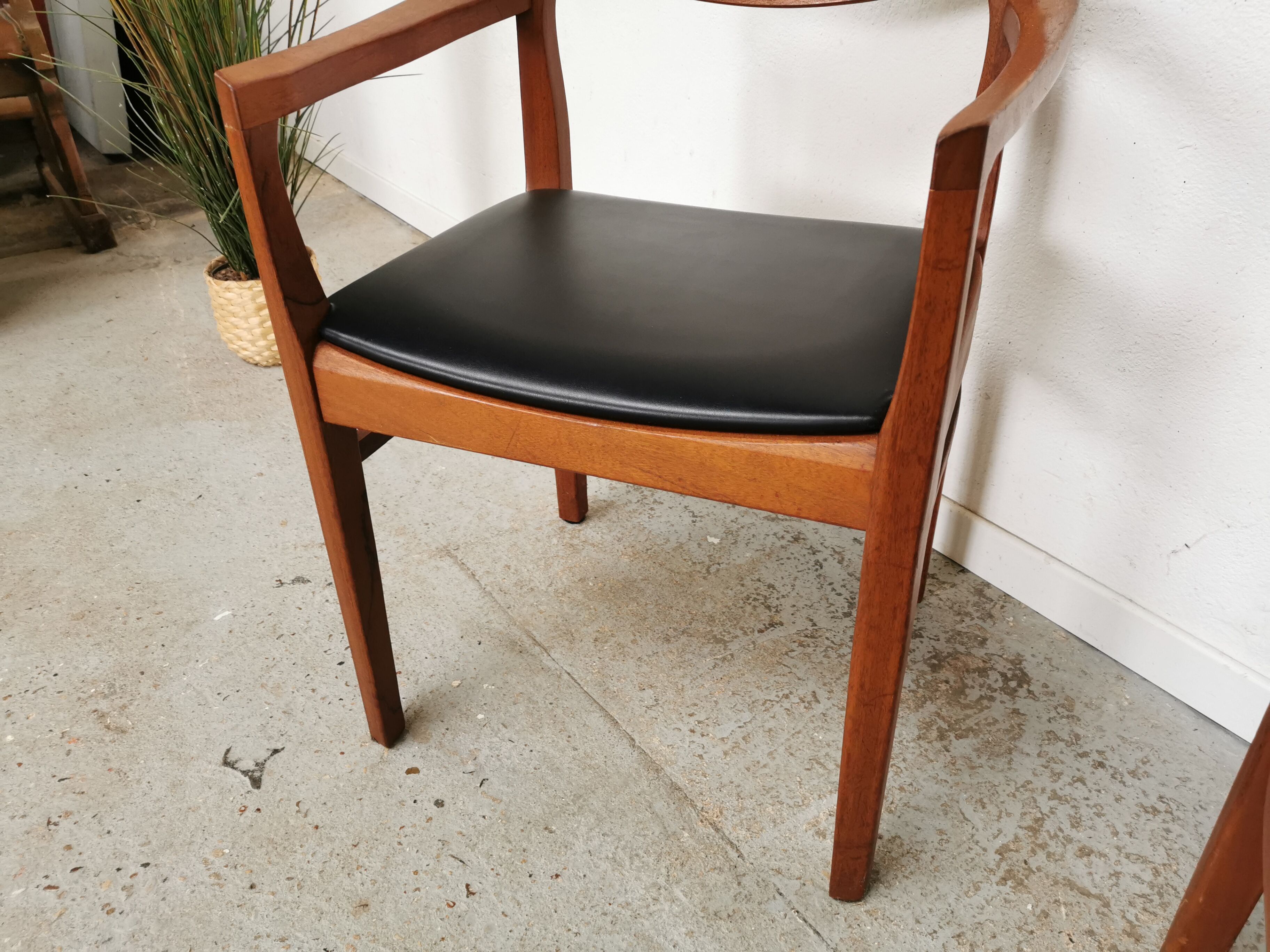 Set de 4 chaises scandinaves vintage teck