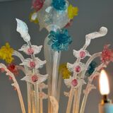 Venetian chandelier in multicolored Murano glass predominantly milky white, 12 arms of light