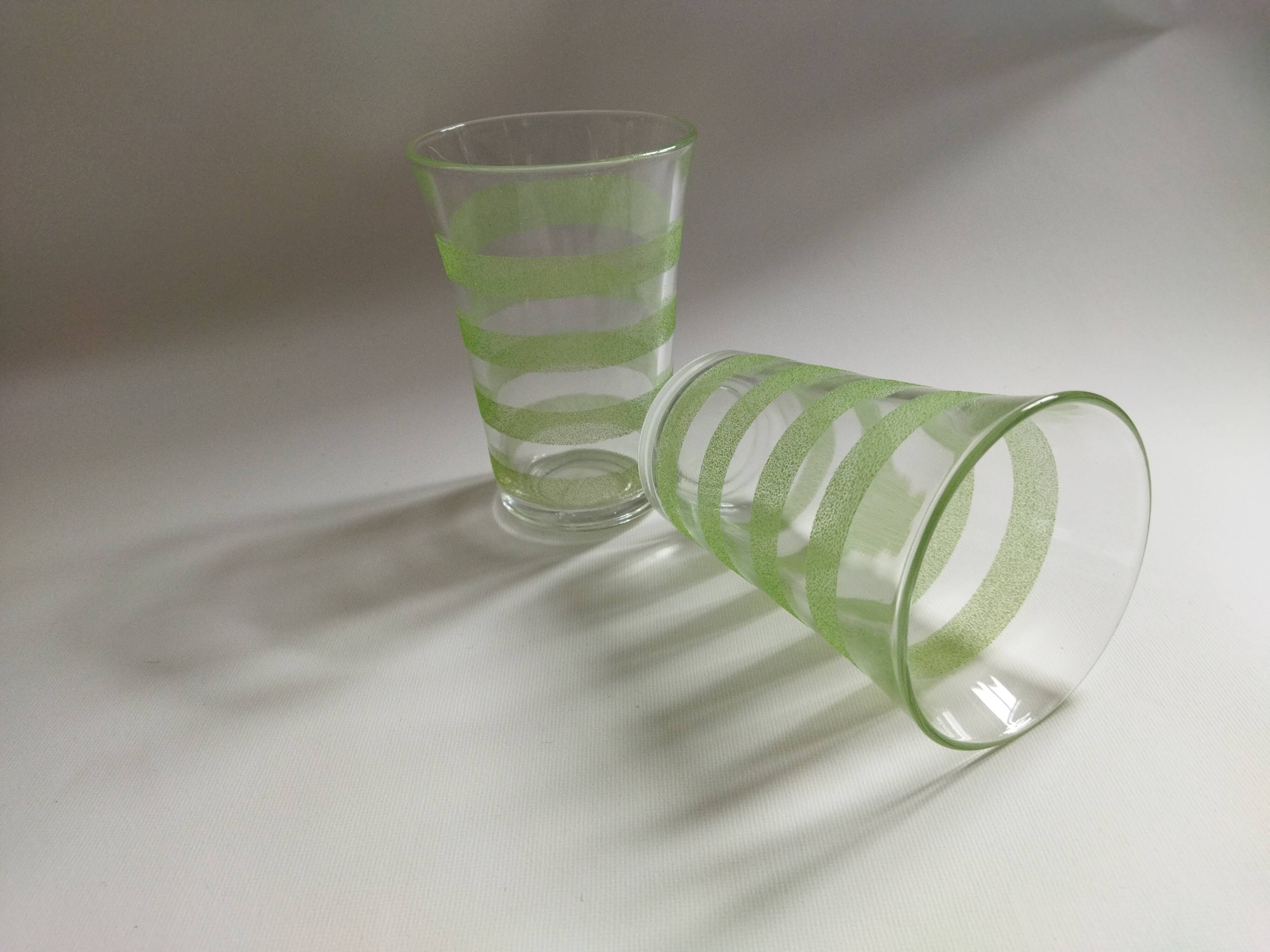 Deux verres granités VHF