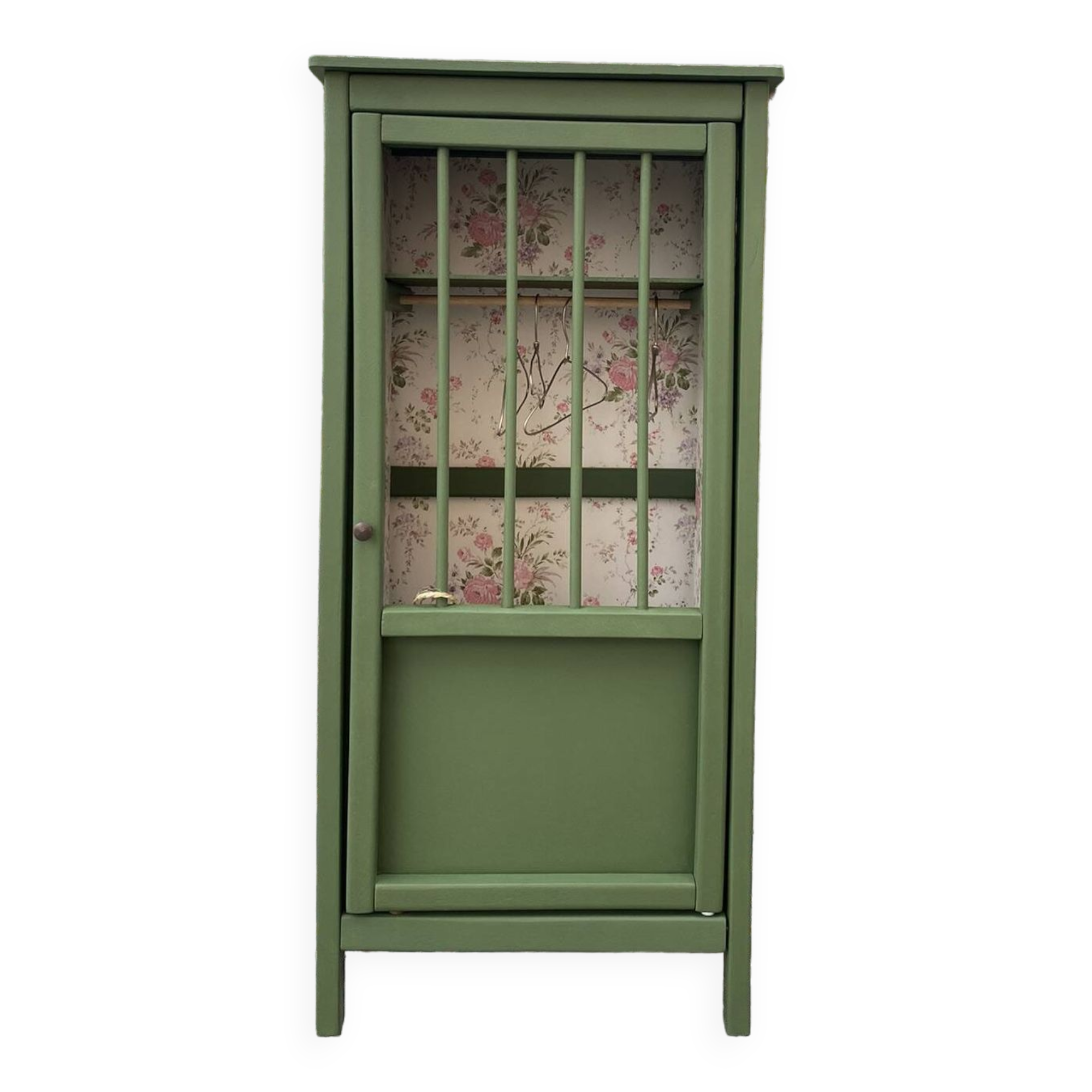 Vintage doll's wardrobe