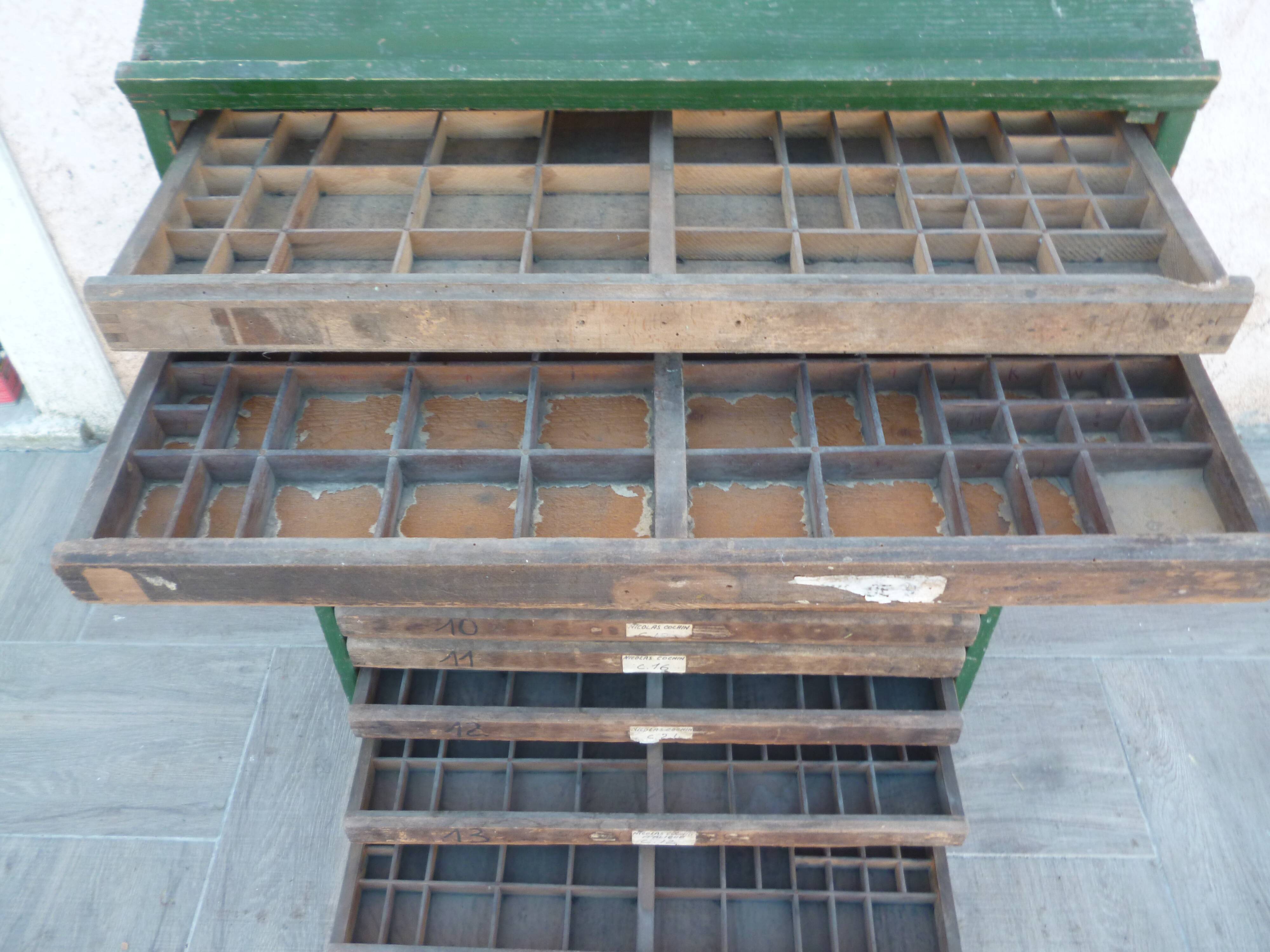 Furniture for printing trades