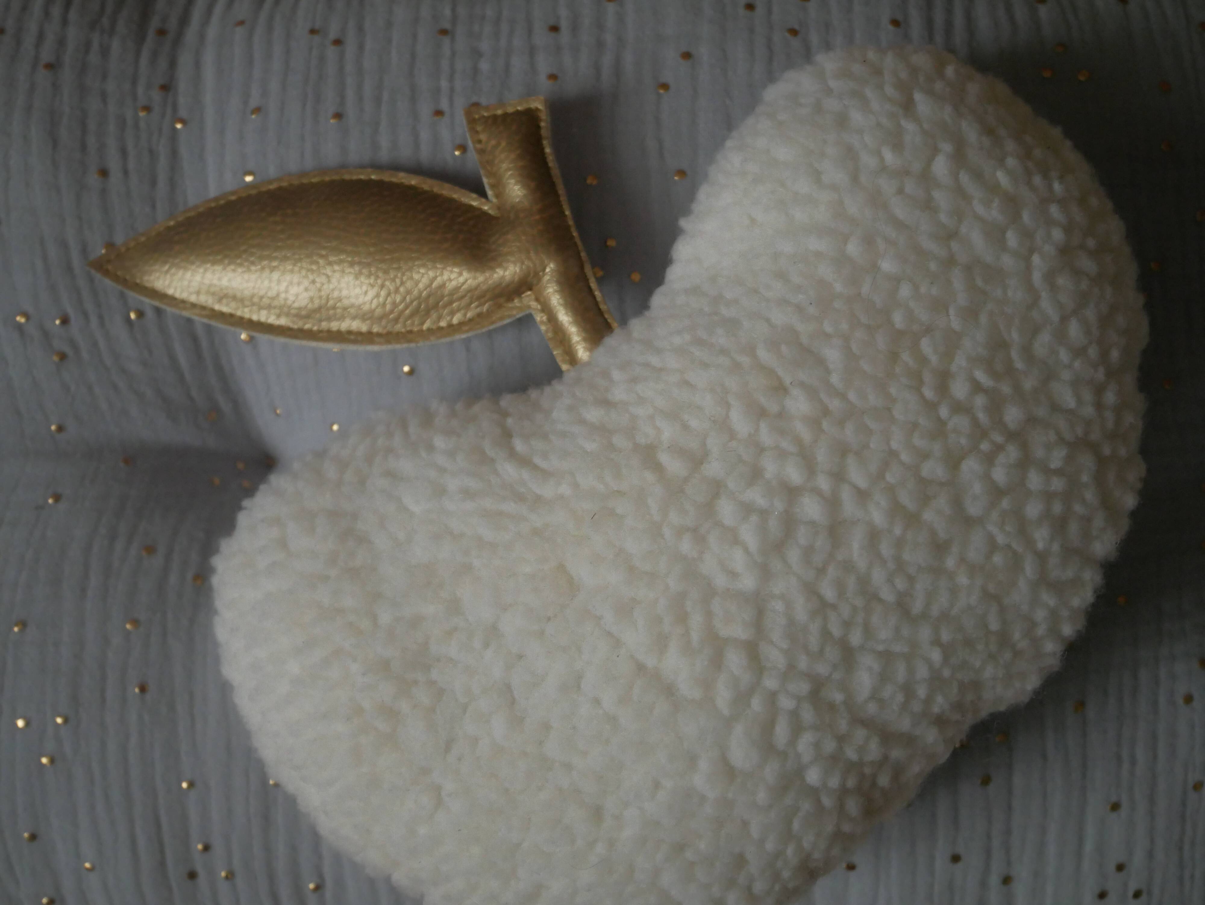 Berceau en rotin osier vintage design scandinave rétro lit de poupée jouet ancien