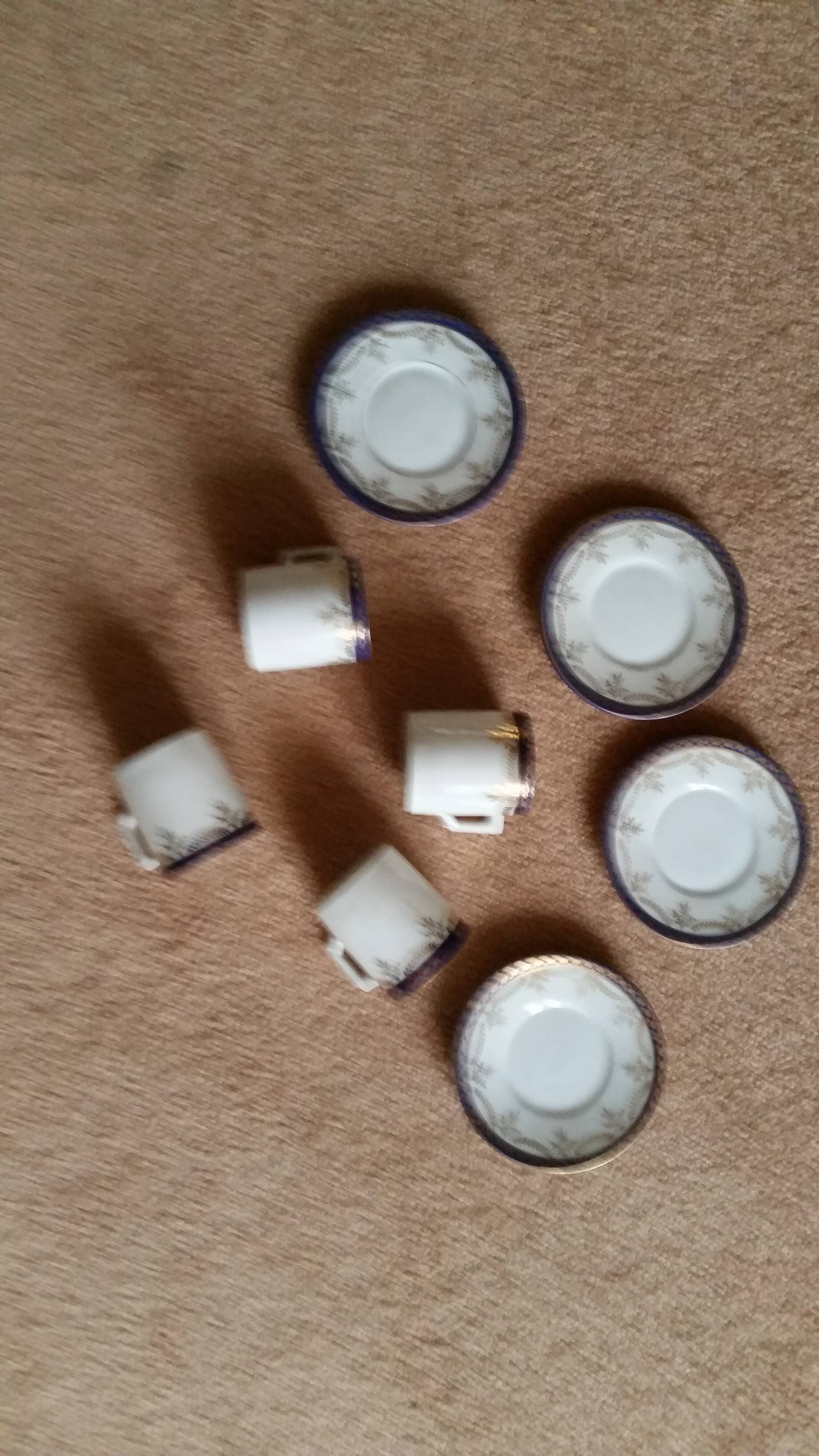 Porcelain coffee service, set of 4 cups and 4 saucers