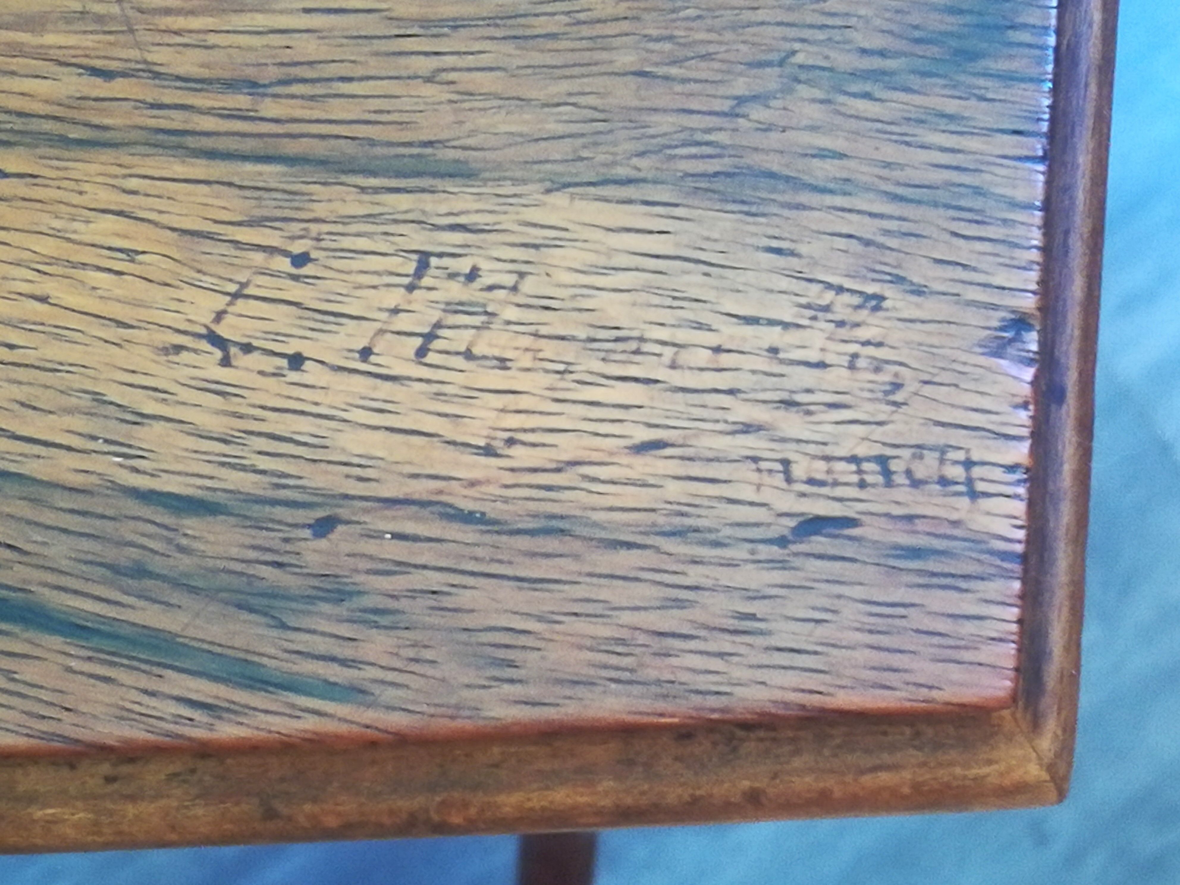 Table de salon signée Majorelle en marqueterie