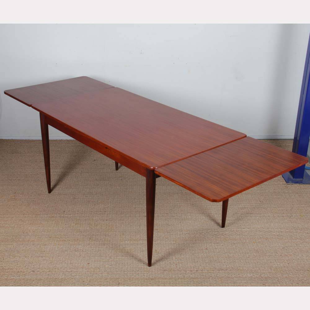 Rectangular extendable dining table in teak, 1970.