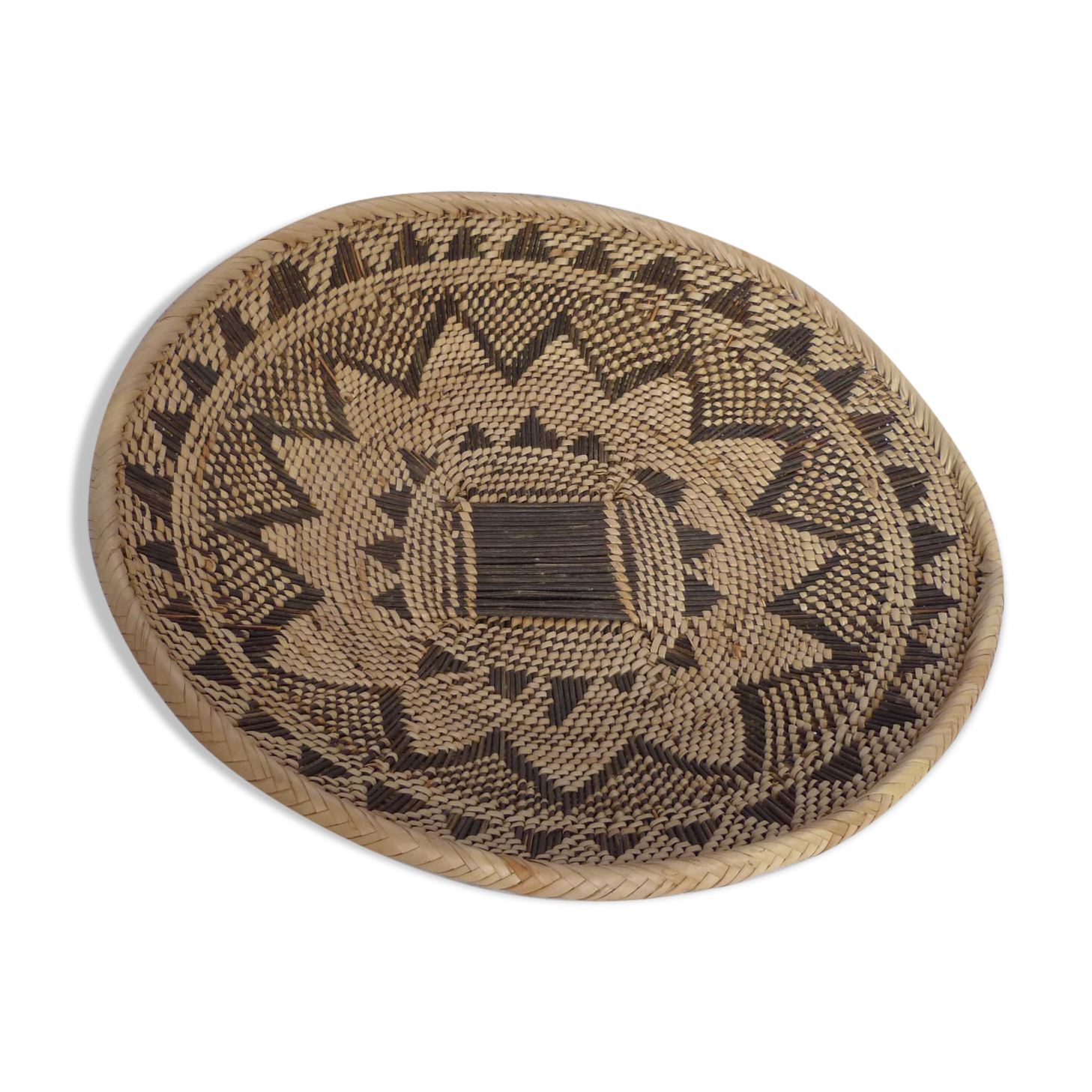Corbeille tressée africaine