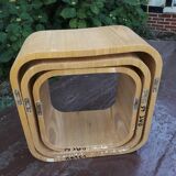 3 wall shelves gigognes