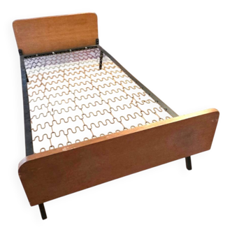 Daybed or single bed from the 1950s.