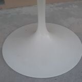 Eero saarinen table for Knoll 1970