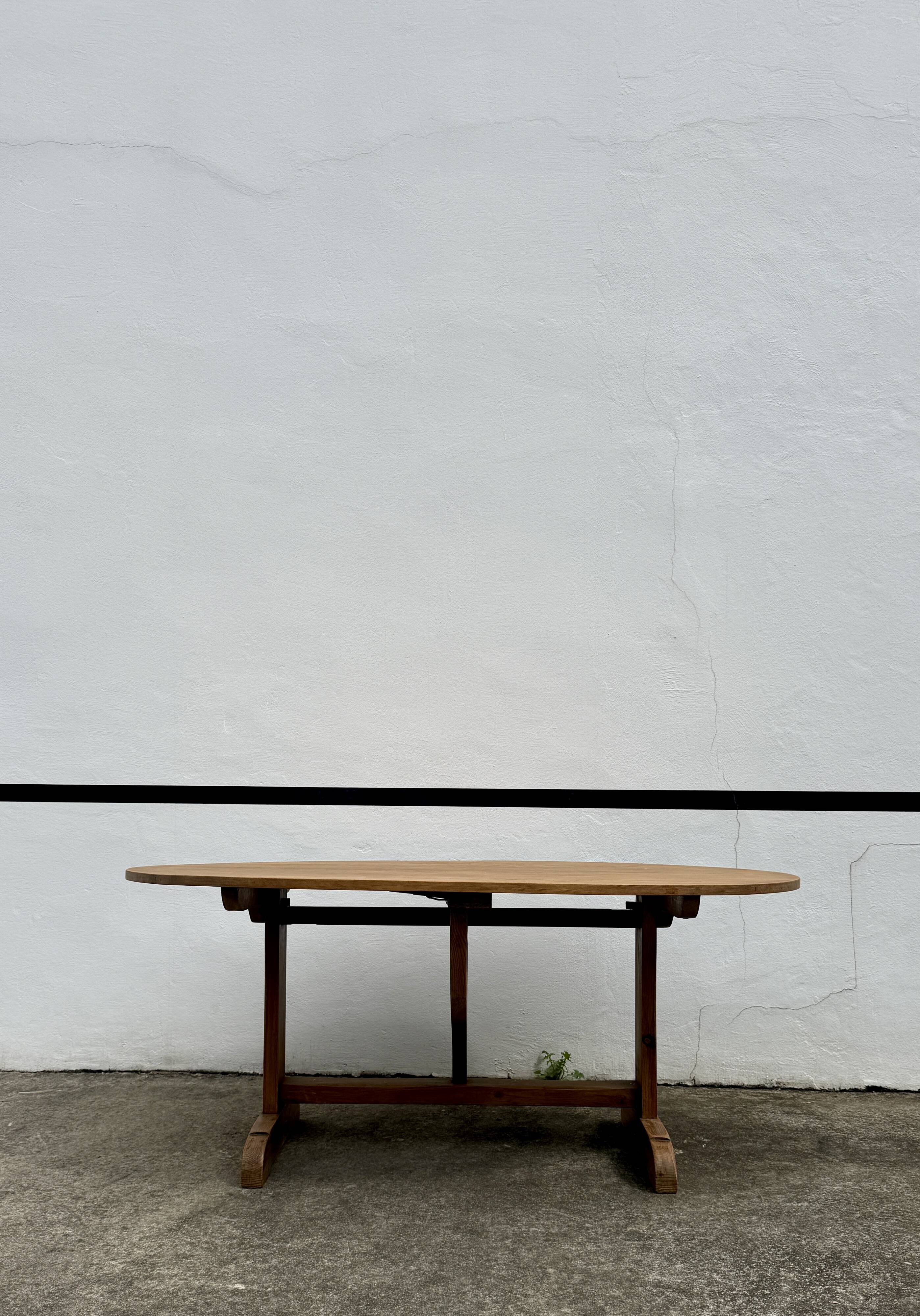 Folding table "Vignobles" in Bordeaux style