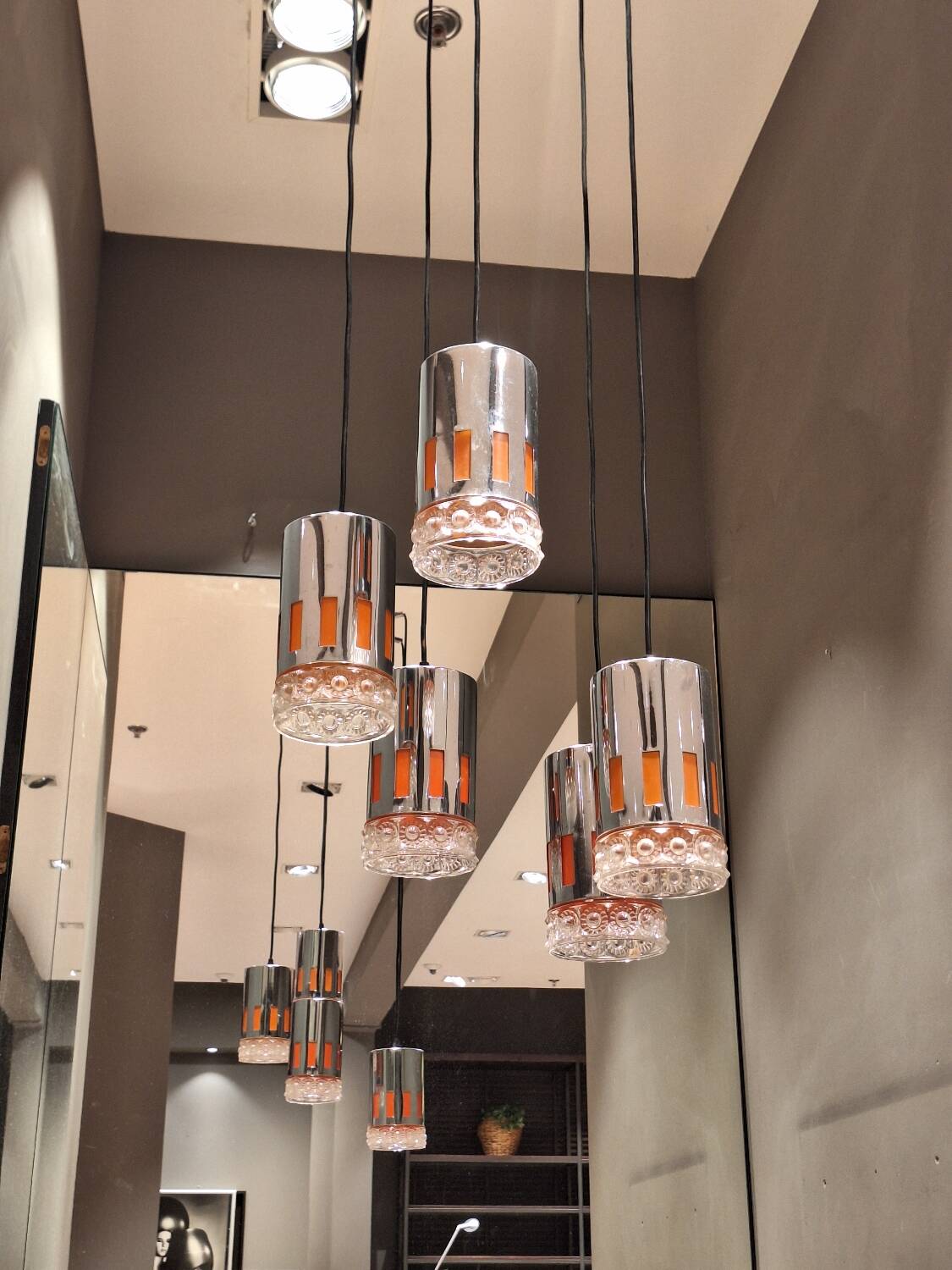 Suspension waterfall vintage