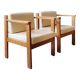 Paire de fauteuils jaunes