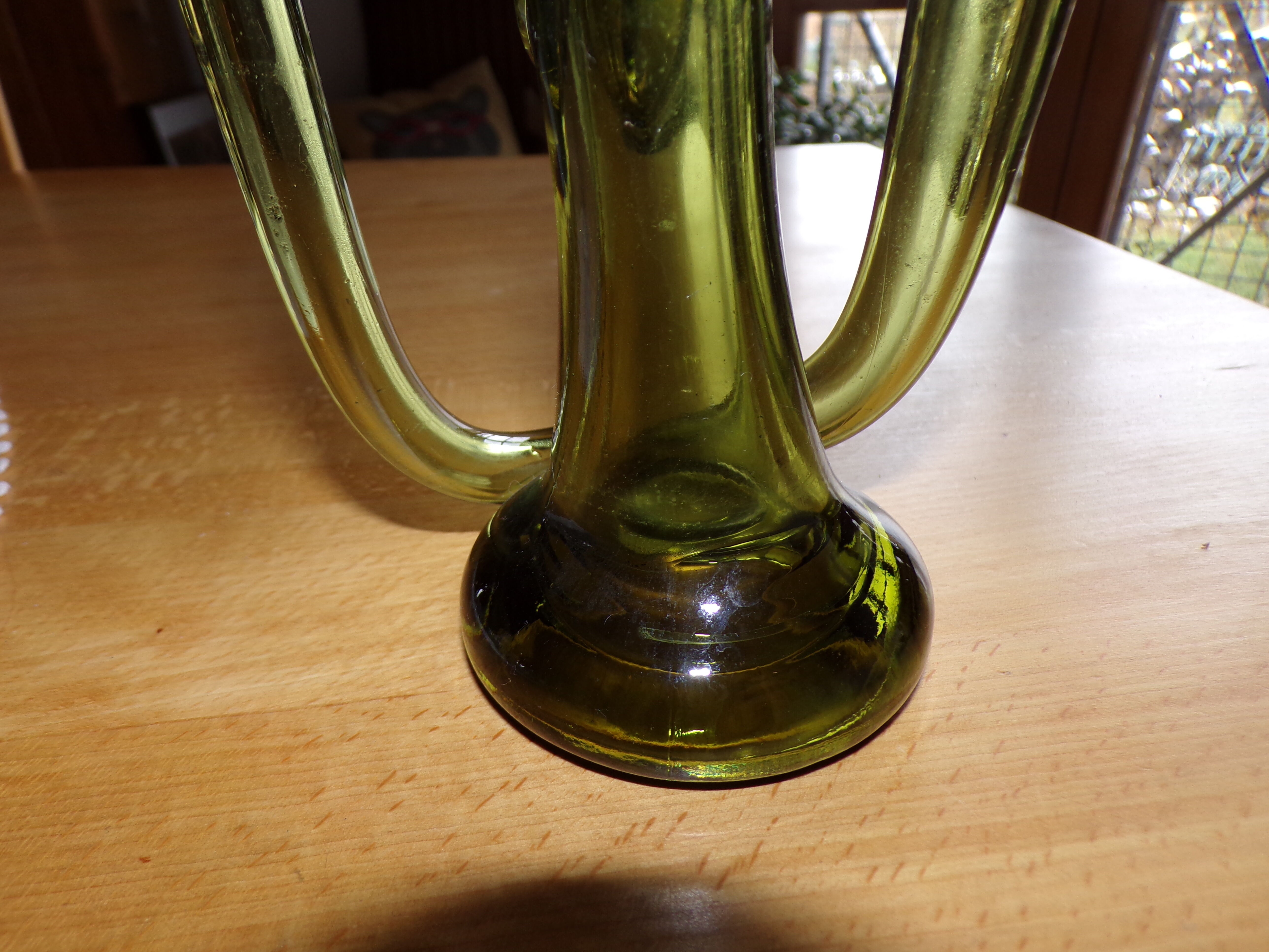 Atypical glass siliflore