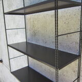 Shelf wall metal string