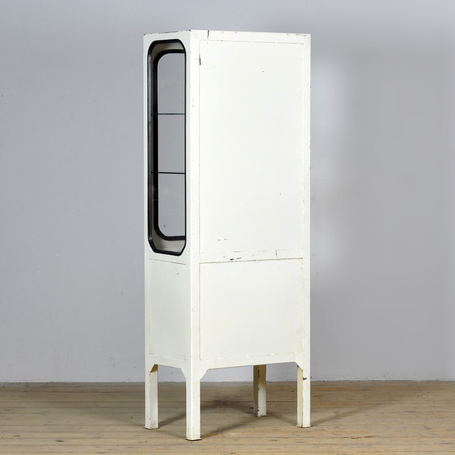 Vintage medicine cabinet, 1970s