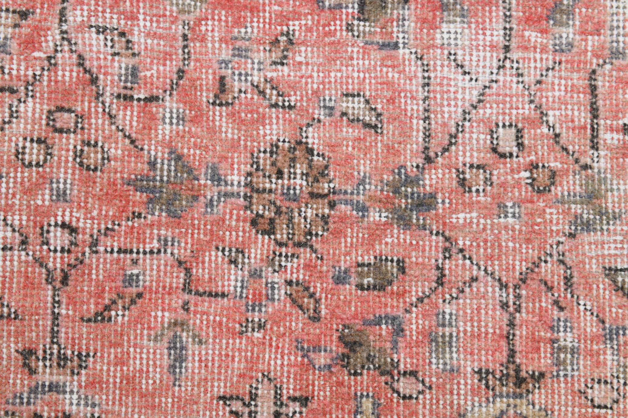 7x11 Pale Red Classic Vintage Rug, 204x335Cm