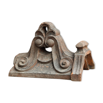 Wreathed tile, terracotta