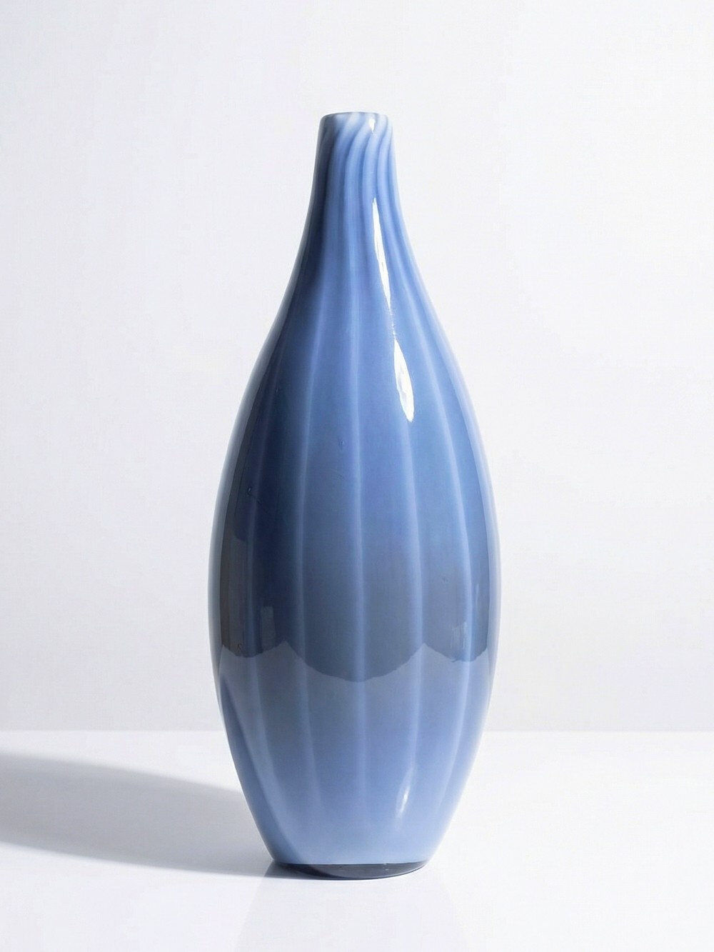 Vintage pear-shaped vase in smoked glass, lined with opaline, Murano bubble glass.