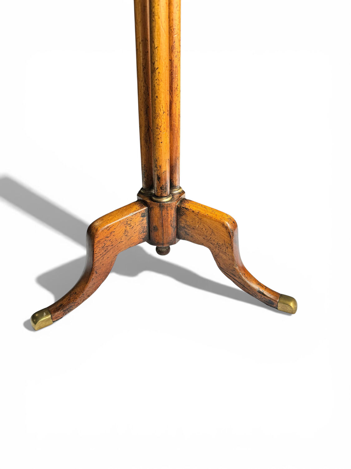 Side table / guéridon from the 19th century, tripod base "crowned dragon"