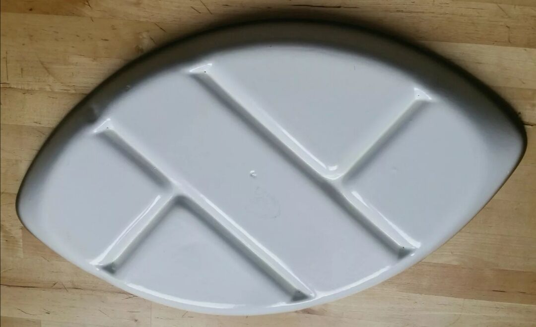 Dish with ceramic compartments