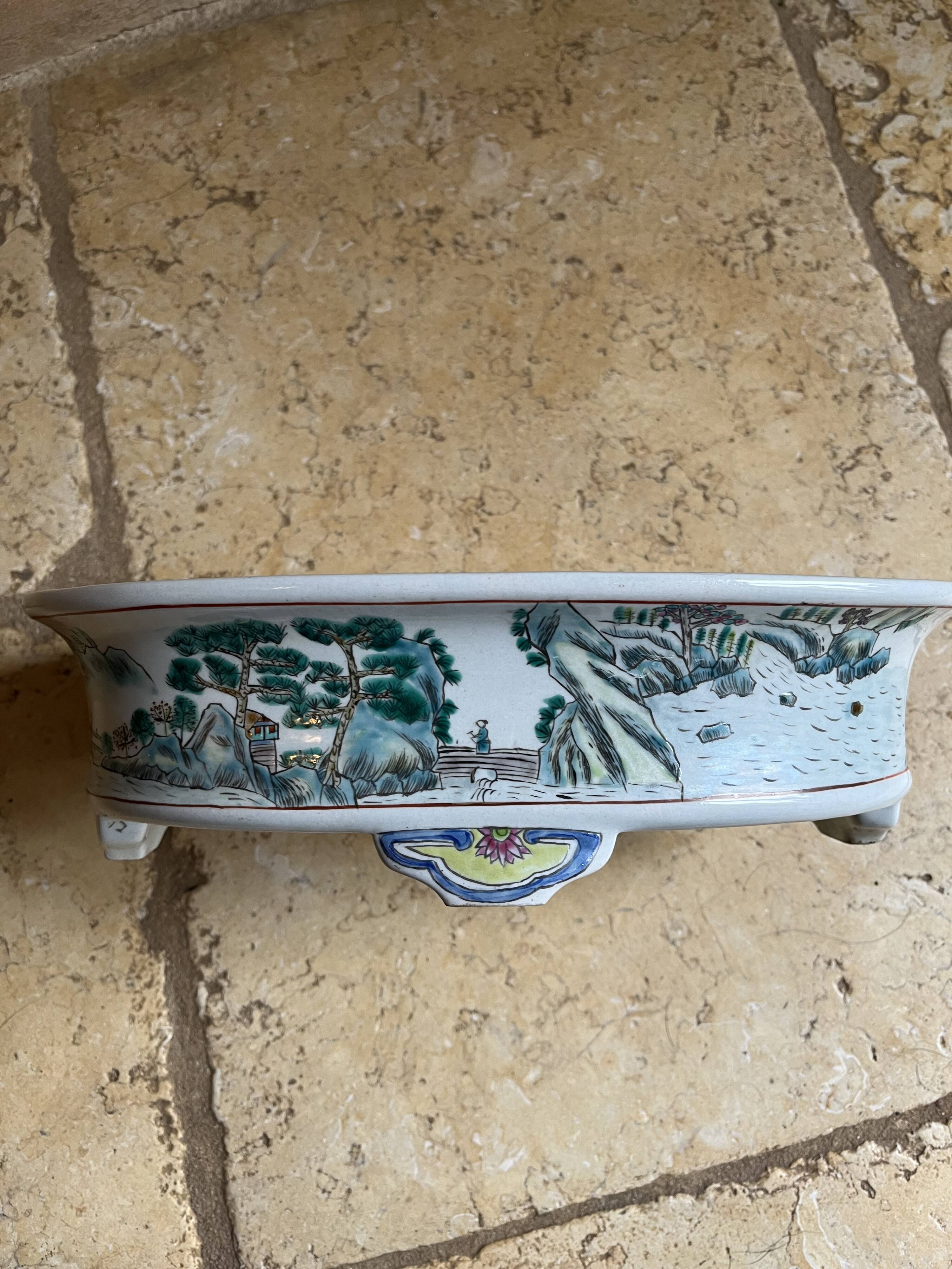 Ceramic dish