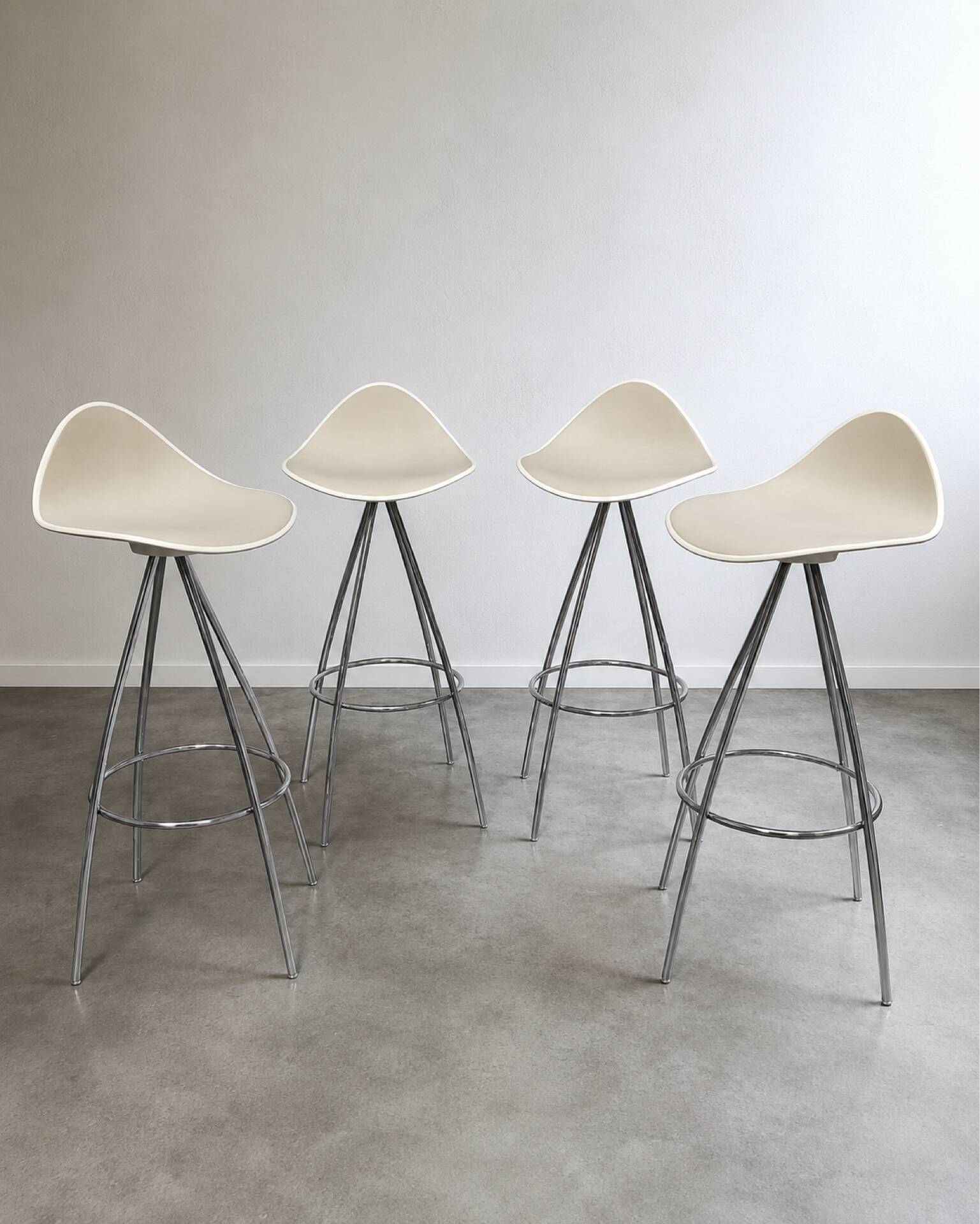 Set of 4 Onda bar stools – Stua – design by Jesús Gasca – Spain –