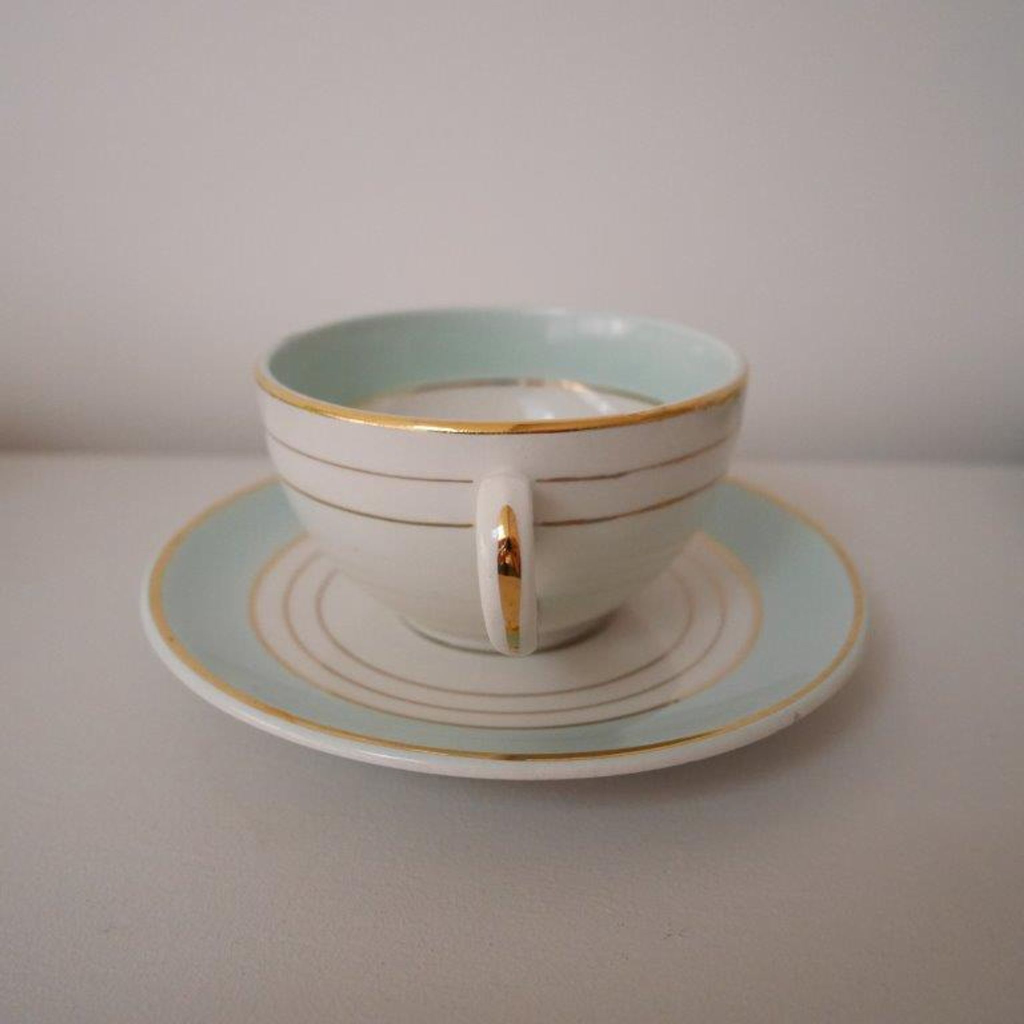 Set of 6 coffee cups with Lunéville saucers, Regency model