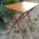 Foldable wooden table