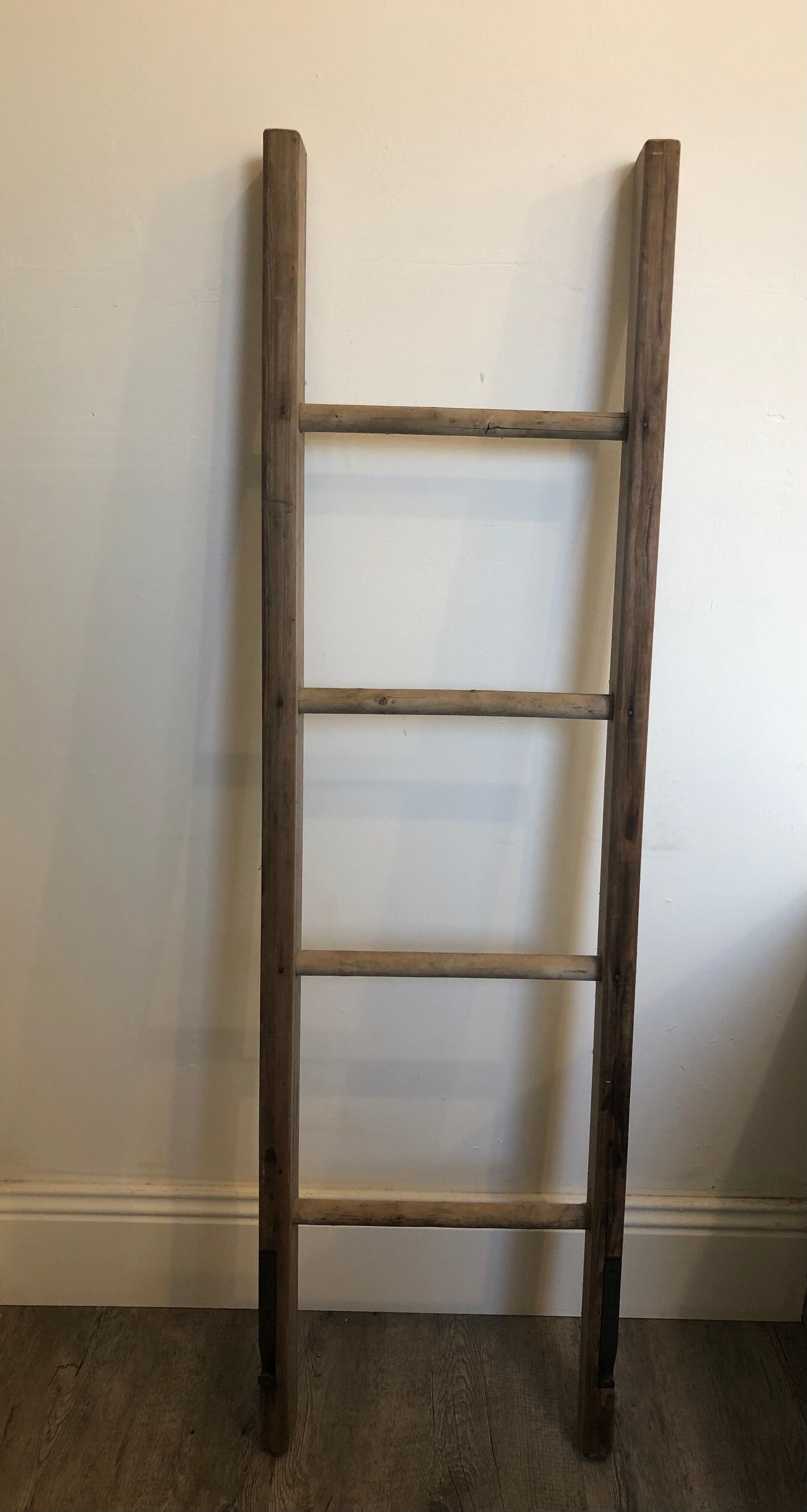 Solid wood ladder