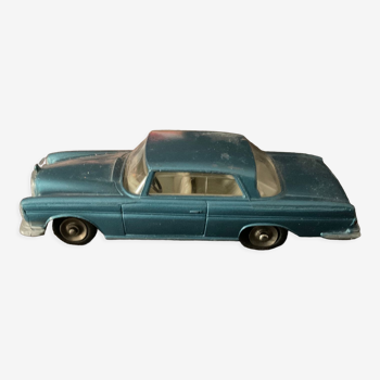 Car Dinky toys . Mercedes Benz 300 SE