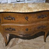 Marquetry chest of drawers