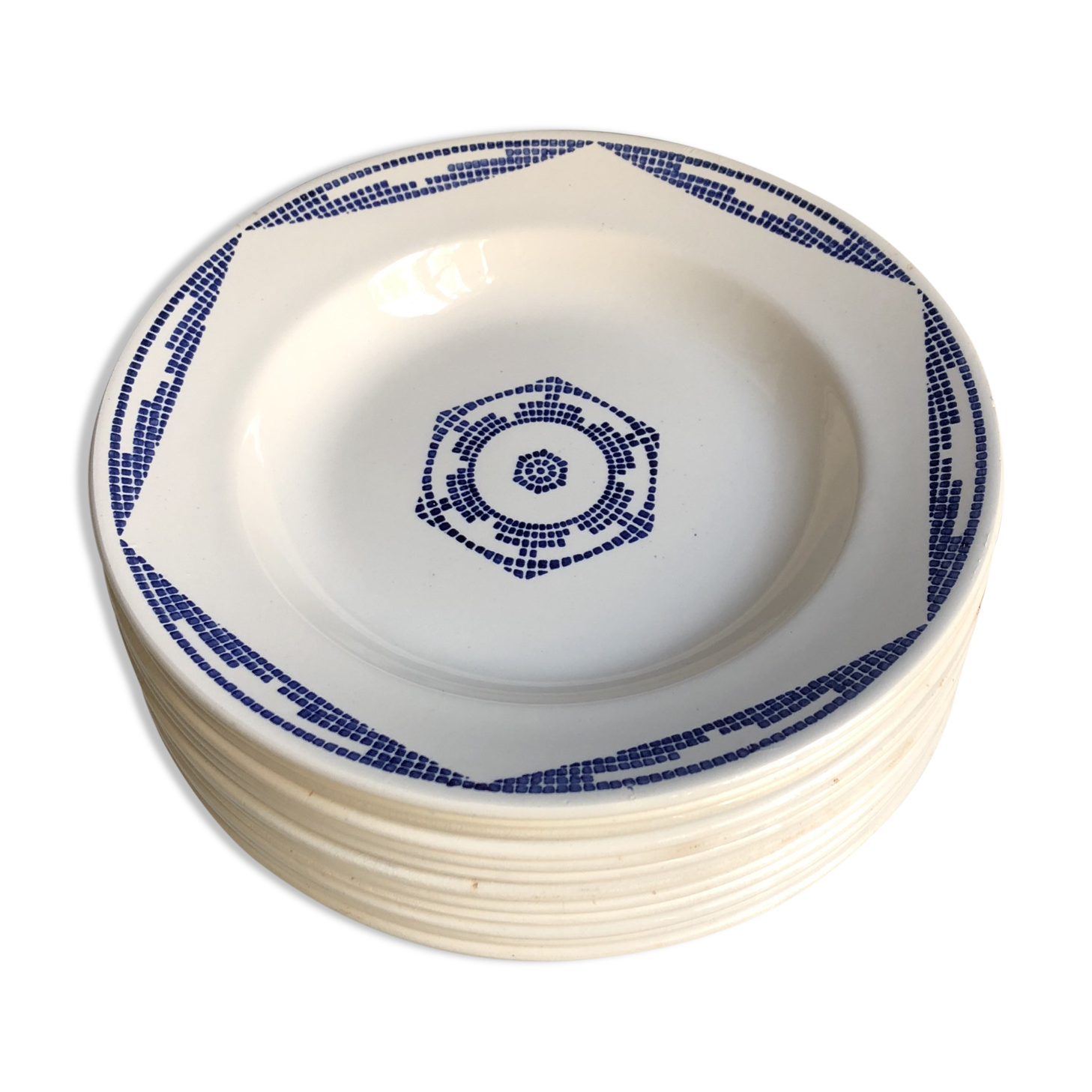 Set of 12 soup plates