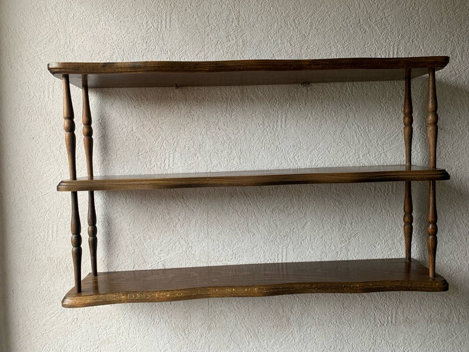 Wall shelf