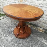 Oval pedestal table