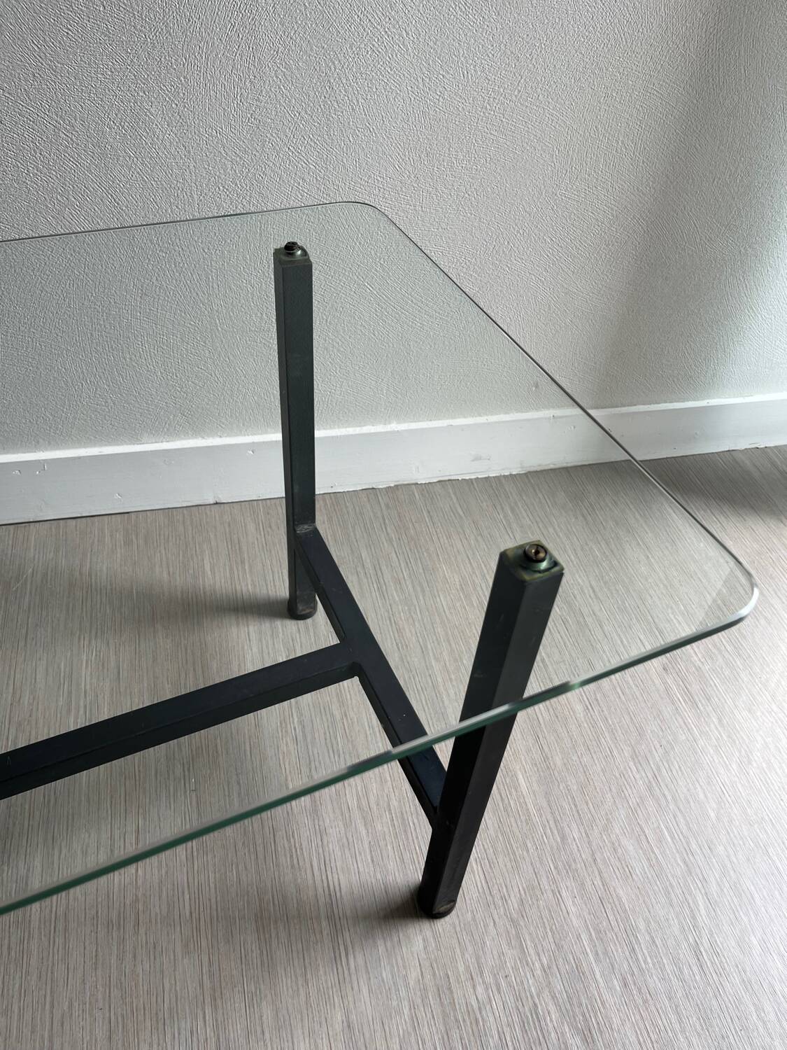 Vintage design coffee table in glass and metal