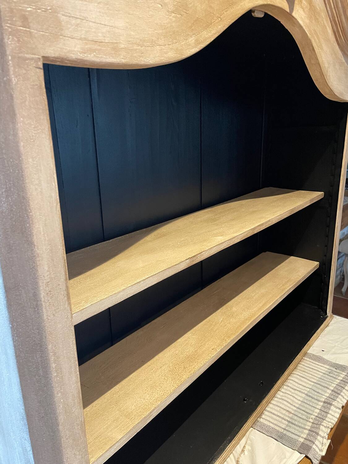 Wall-mounted dresser