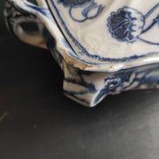 Set of 2 soup tureens, 19th century, Williams & Co. Crown china, Lily patte