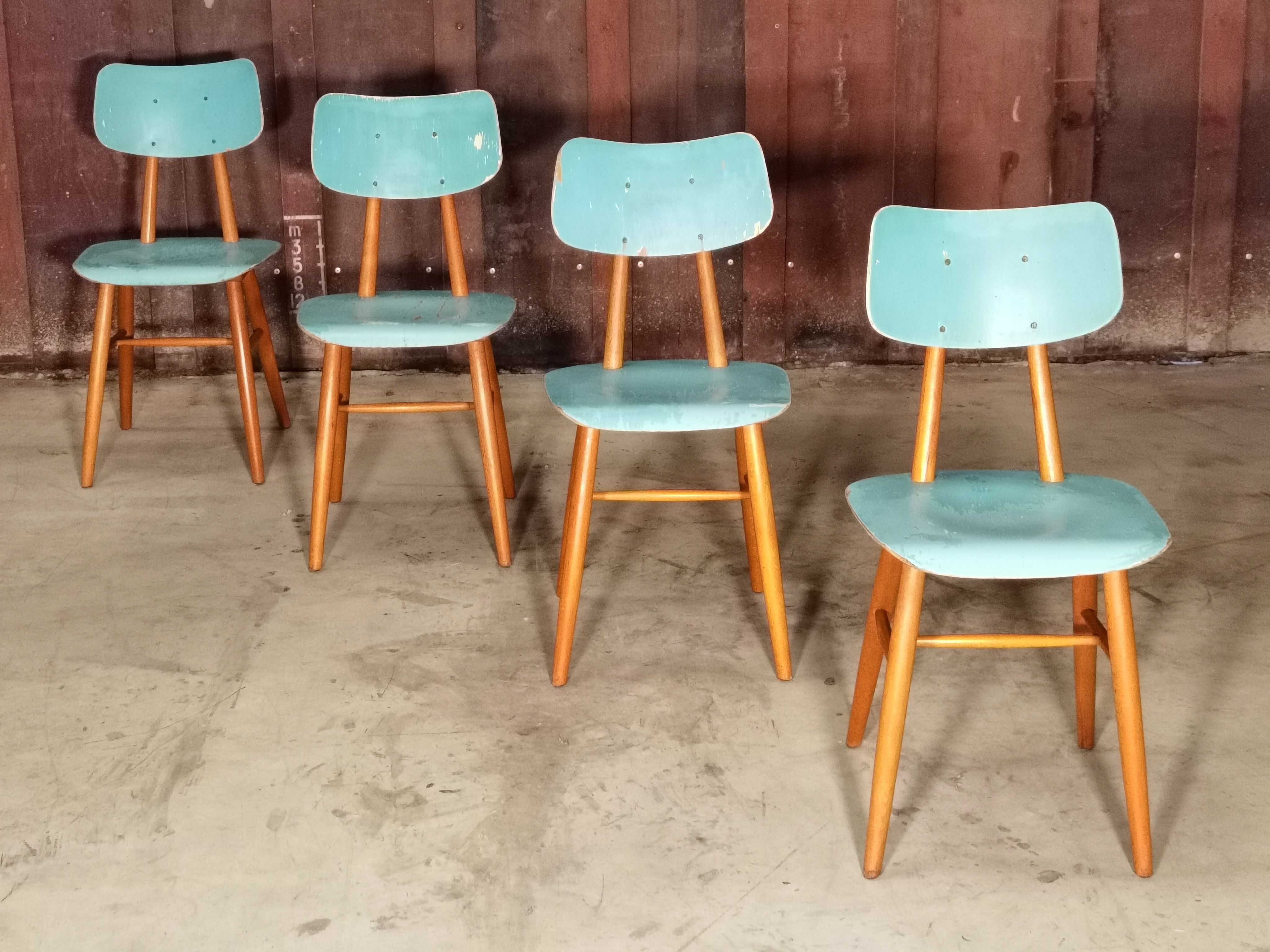 Series of 4 wooden chair Ton (Ex Thonet) 1960