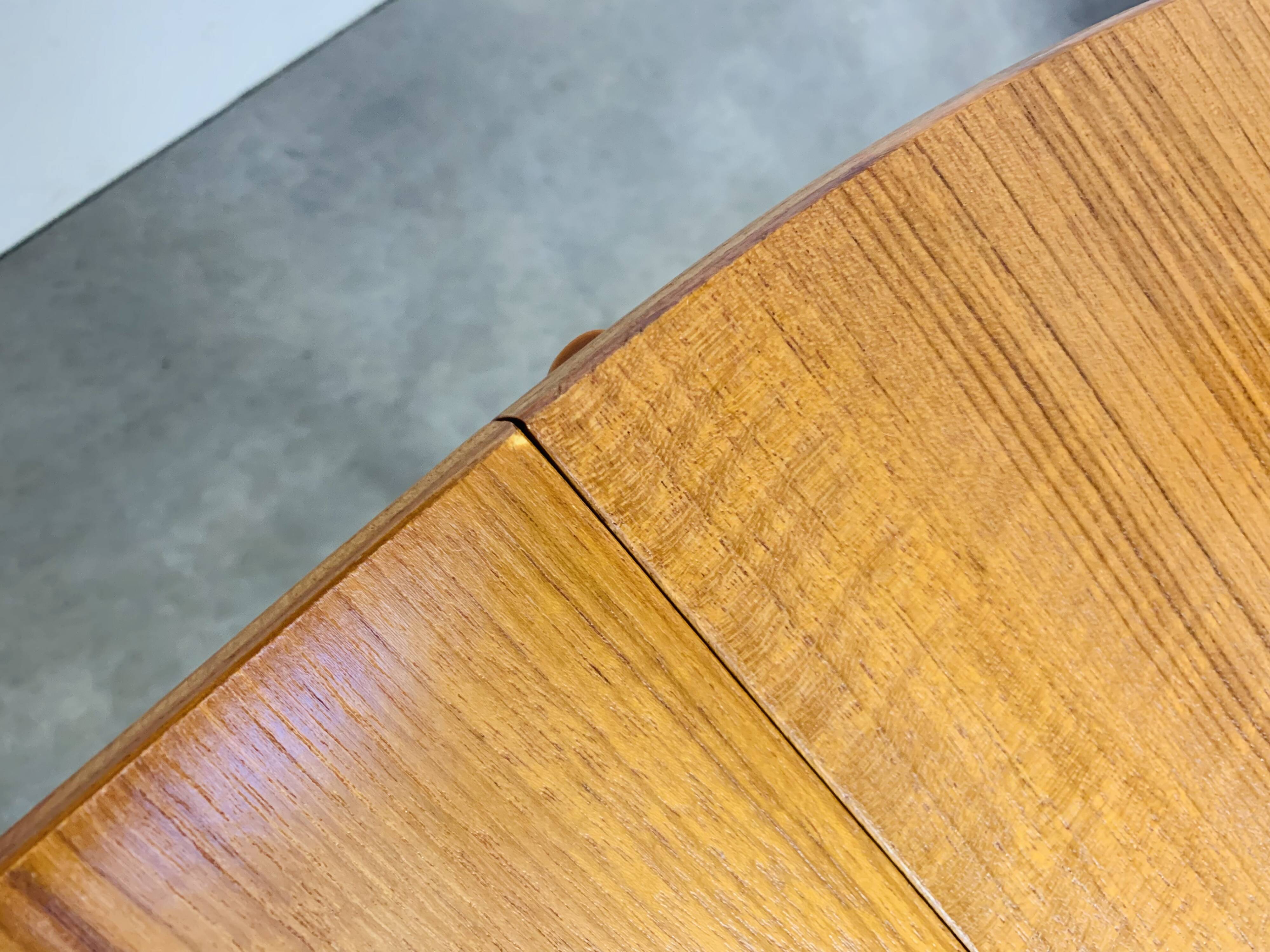 Round extendable Scandinavian table, teak, 1960s